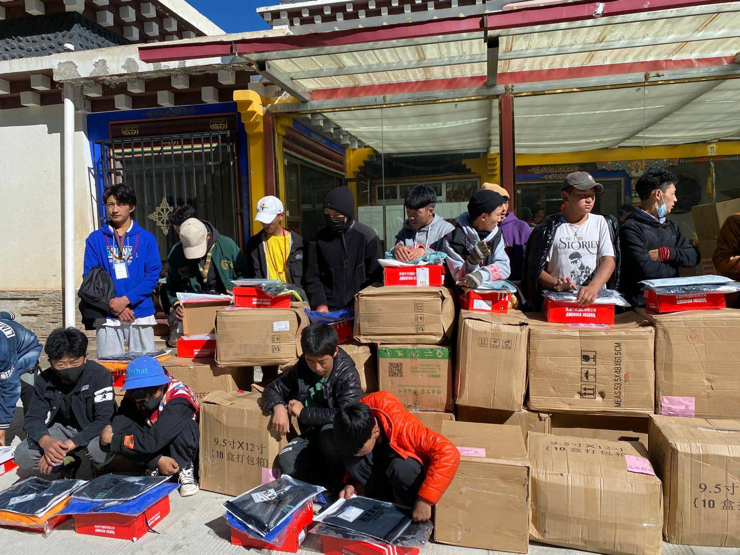 爱游戏·体育-爱游戏(中国)一站式服务官网公益回顾丨家国同欢月同圆 温暖满载甘孜州(图7)